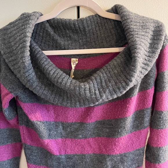 Soft Sonly Sky Long Cowl Neck Sweater - Picture 13 of 13